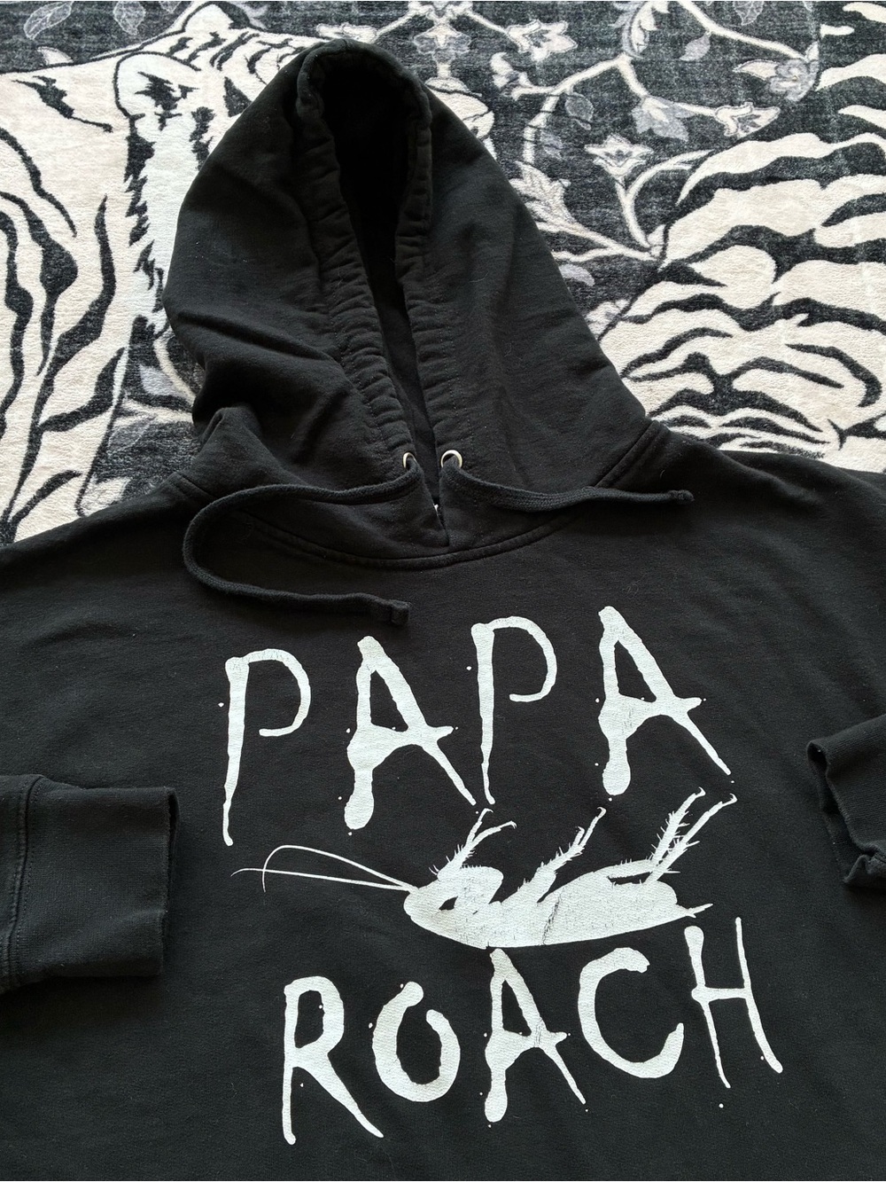 000 - PAPA ROACH NU METAL ROCK BAND SWEATSHIRT HOODIE